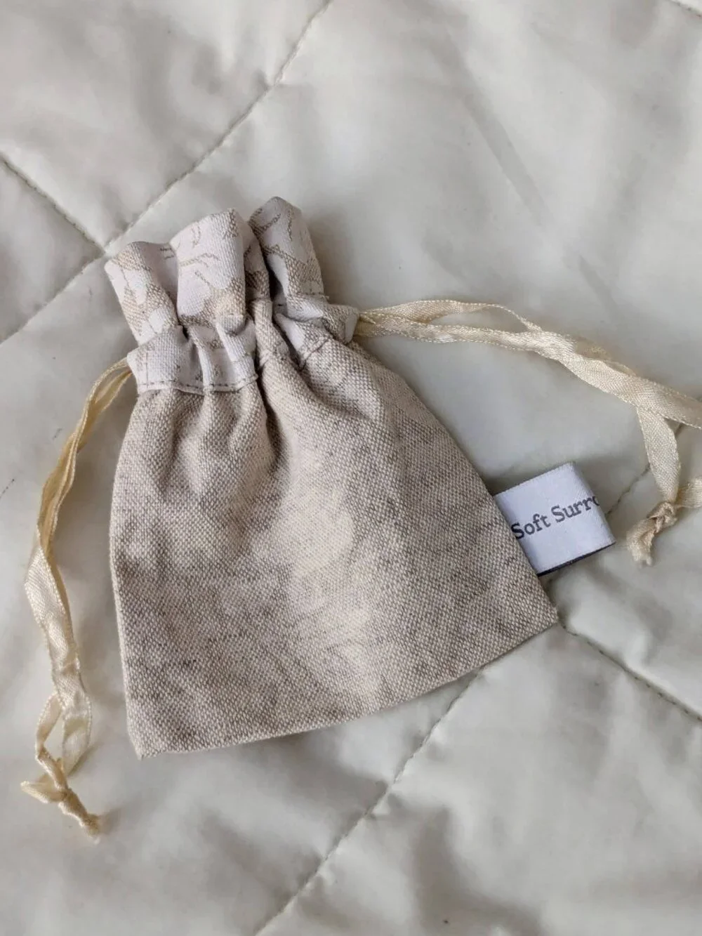 Soft Surroundings Cream Cotton Linen Drawstring Jewelry Dust Bag for Gift Giving